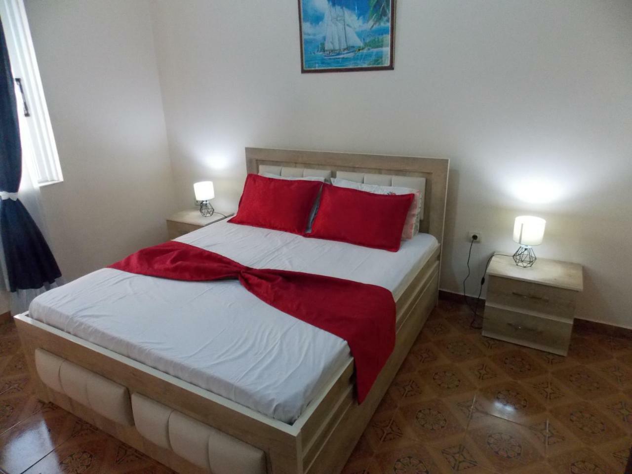 סרנדה Apartment Dejvi מראה חיצוני תמונה