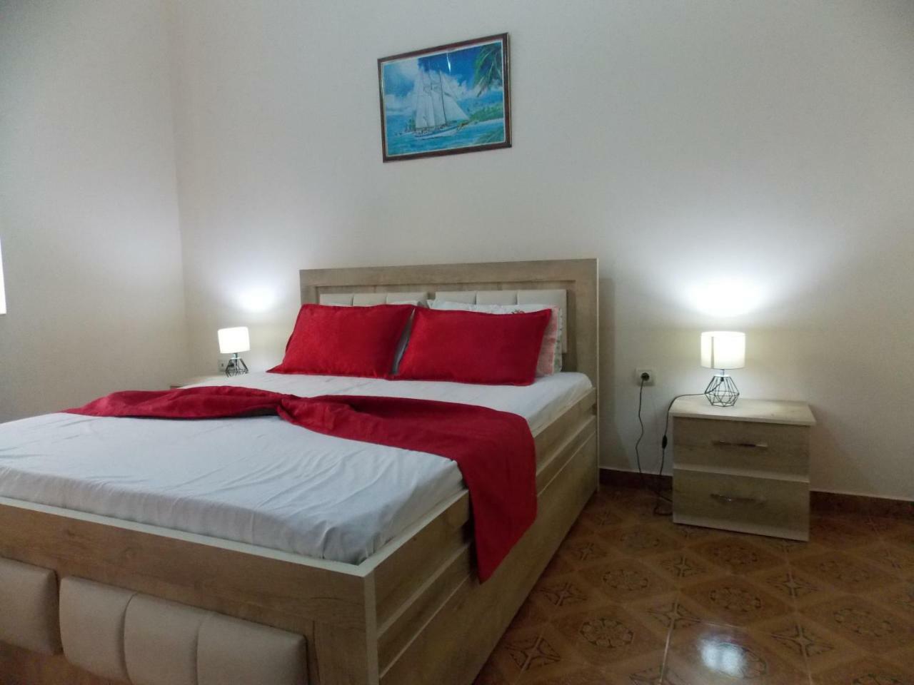 סרנדה Apartment Dejvi מראה חיצוני תמונה