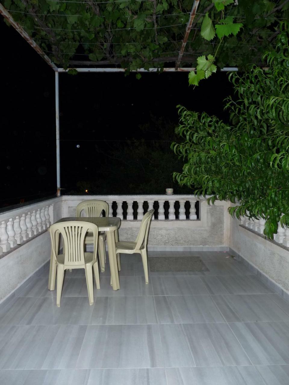סרנדה Apartment Dejvi מראה חיצוני תמונה